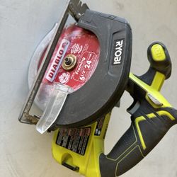 Ryobi P507 - ONE+ 18V Cordless 6-1/2 in. Circular Saw (Tool & 1 Battey)