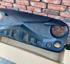 Jeep Wrangler grill for a JK 2007 to 2018.