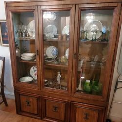 Bassett Dining Room China Cabinet 