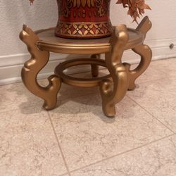 Gold Stand 