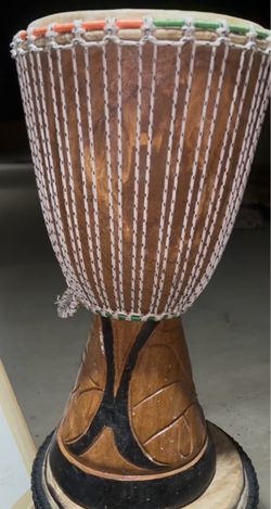 Hand-Carved African Djembe Drum – Excellent Condition