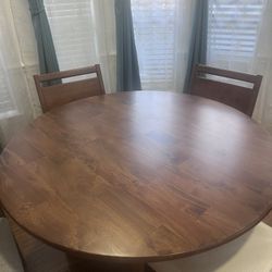 Brand New Dinning Table 5 Piece 