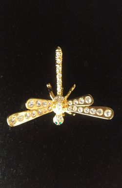 Dragonfly gold tone brooch