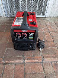 Lincoln Electric Weld-Pak 140 Amp MIG and Flux-Cored Wire Feed Welder, 115V.