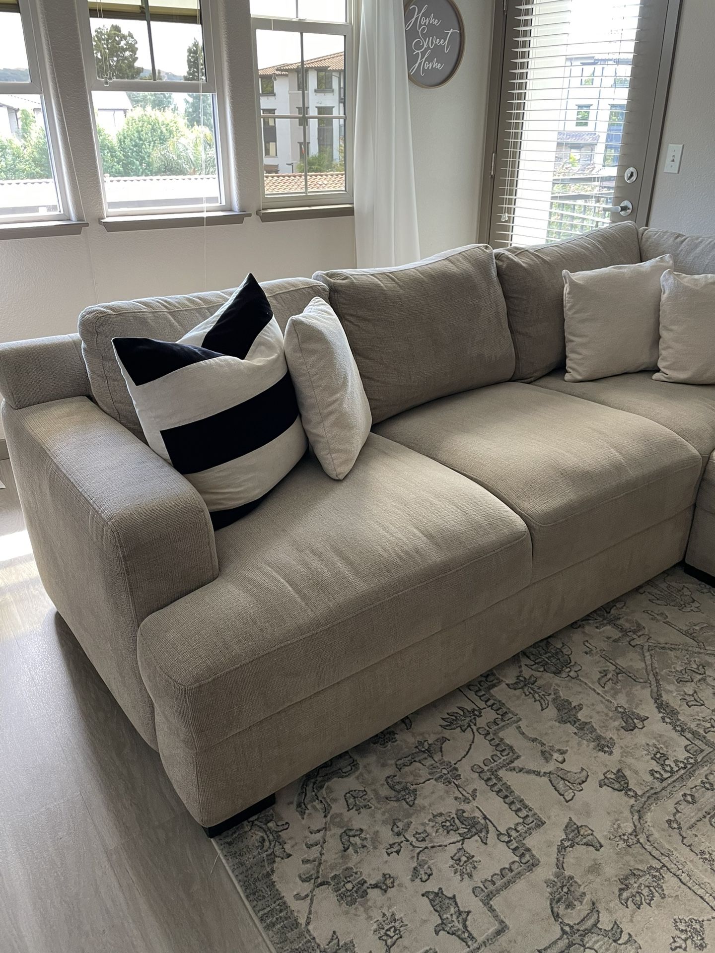 Costco Direct Thomasville Lowell 8-piece Fabric Modular Sectional