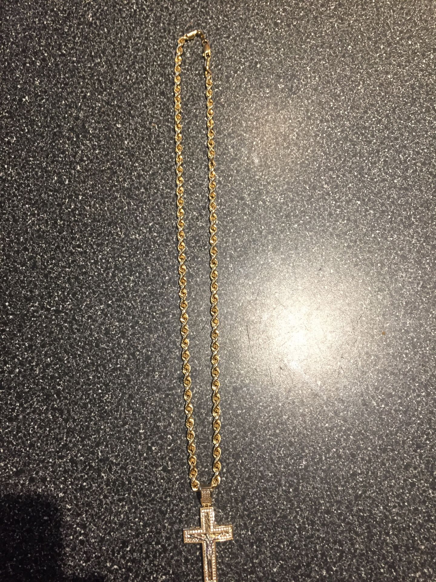 Gold rope chain and pendant
