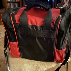 Bowling bag.  Carry one 10 pin Ball with shoes   Like new