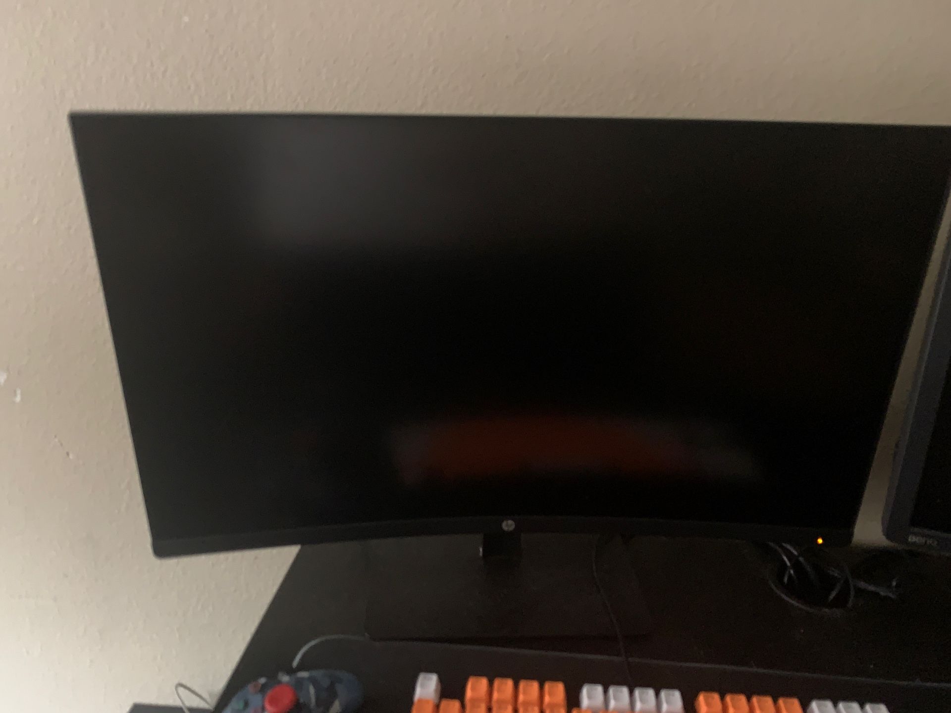 HP Curved Monitor 27’