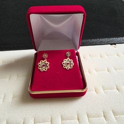 Women Earrings $235 14kt.
