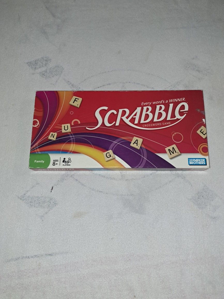 Vintage 2001 Scrabble Board Game In Excellent New Condition (Is Complete Nothing Missing)