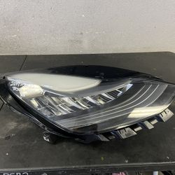 2017-2018-2019-2020 TESLA MODEL 3/Y RIGHT HEADLIGHT OEM USED