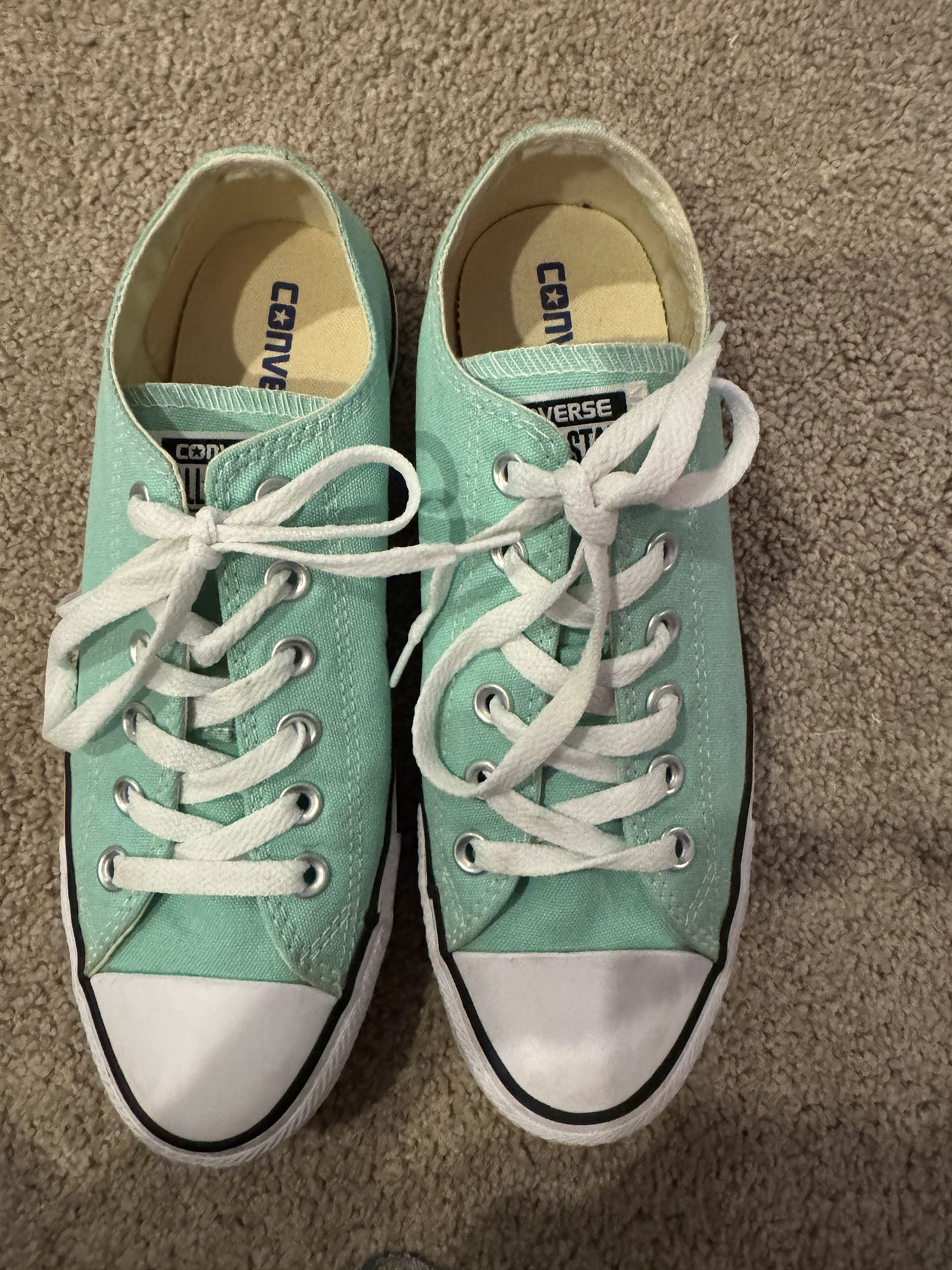 Converse women’s Lowtop Teal Shoes Size 8 