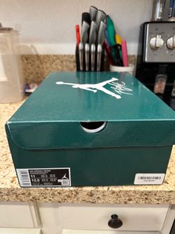Jordan 4 oxidized green size 11