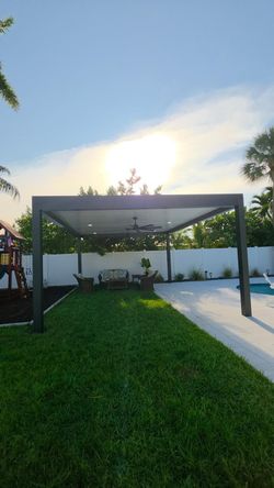 Aluminum pergola