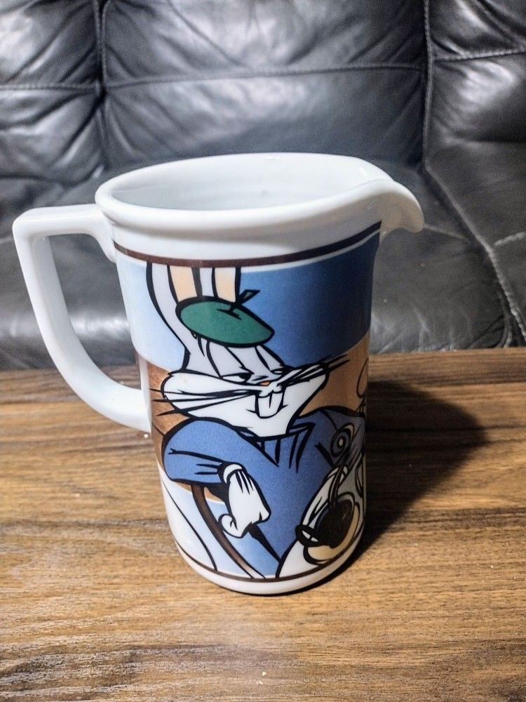 Vintage 1995 Warner Bros Studio Store Exclusive Bugs Bunny Paris Pitcher