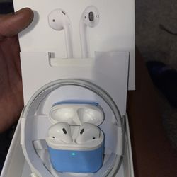 AirPods (1st Gen)