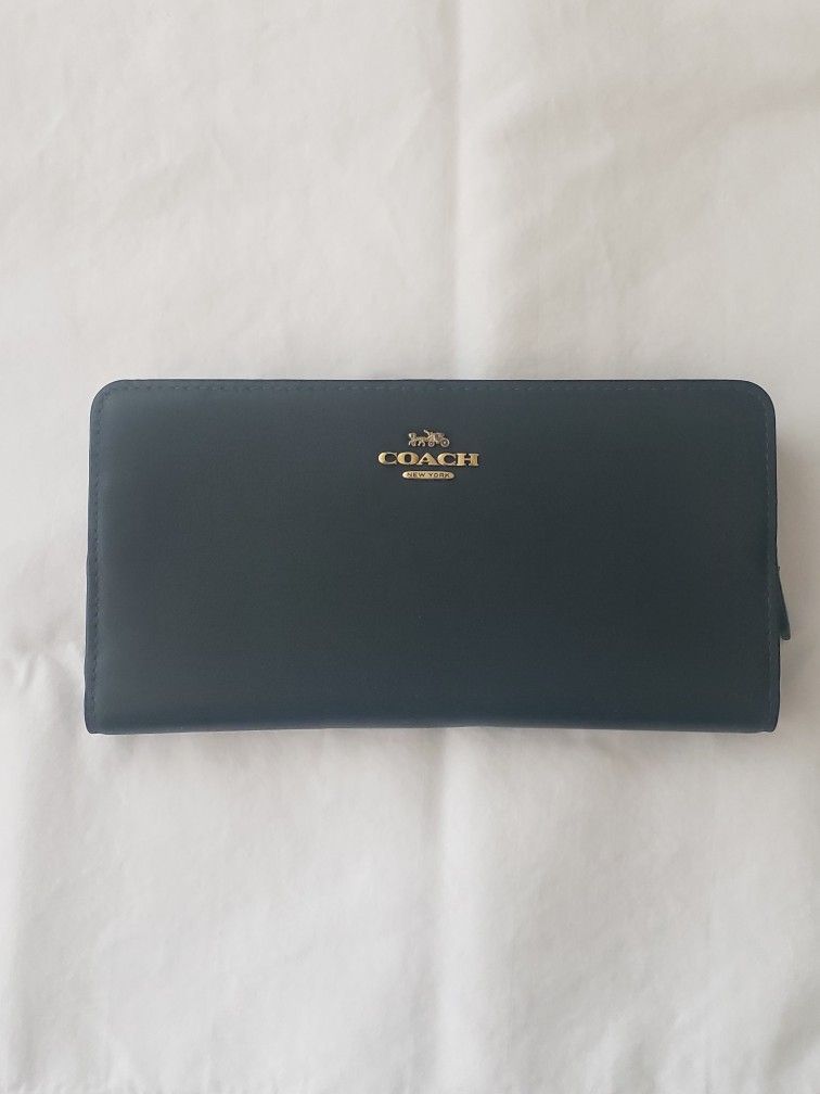 Coach Essential Slim Wallet