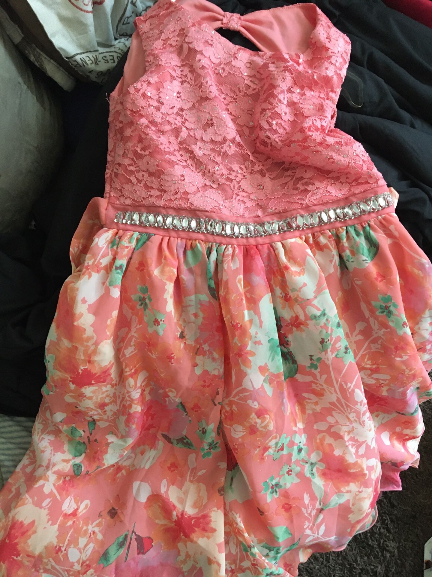 Beautiful Little Girls Dress π