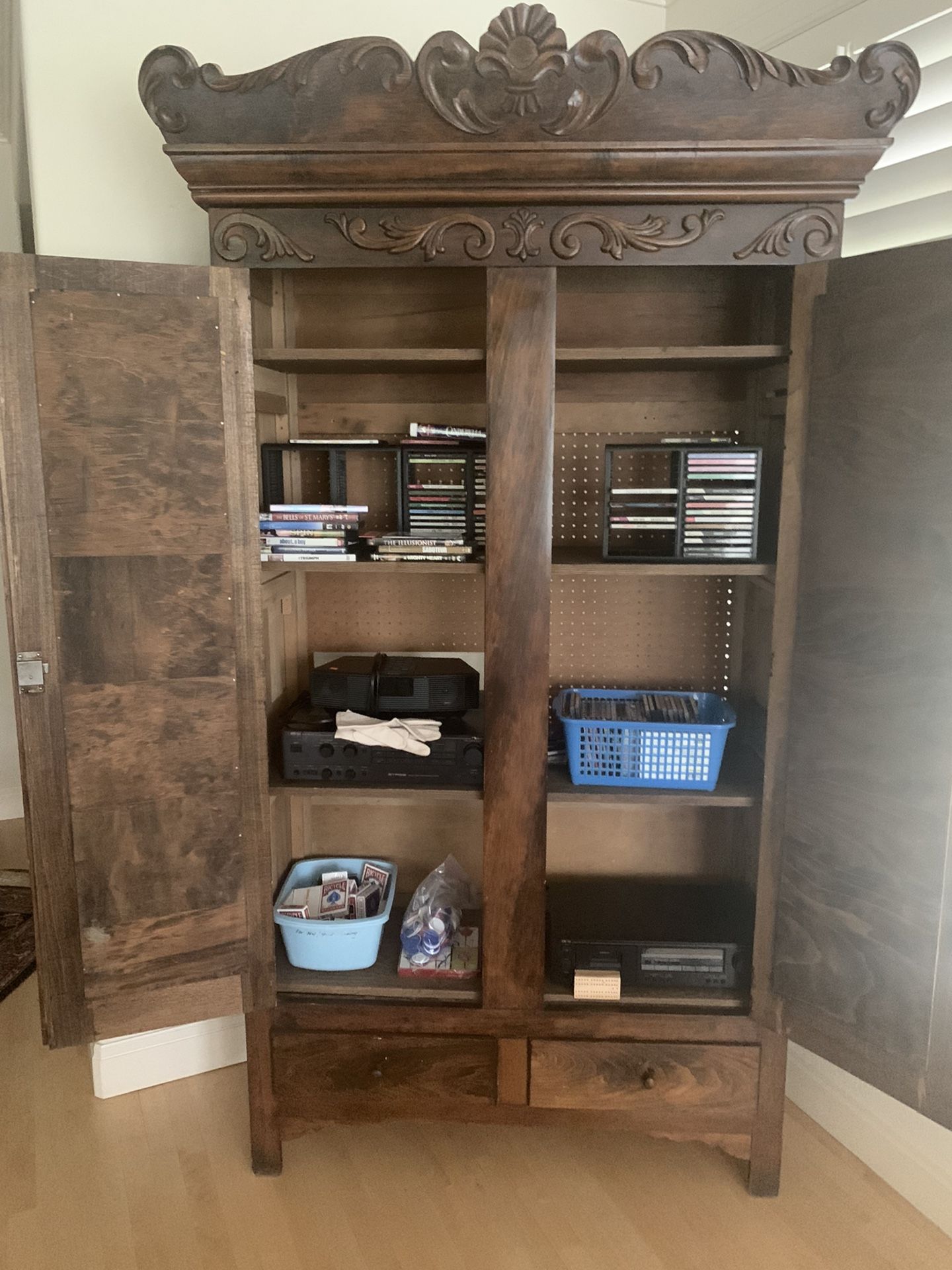Armoire