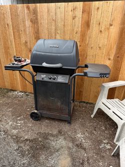 Char-Broil Gas Grill with Side Shelves