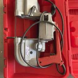 Milwaukee Deep Cut Band Saw 