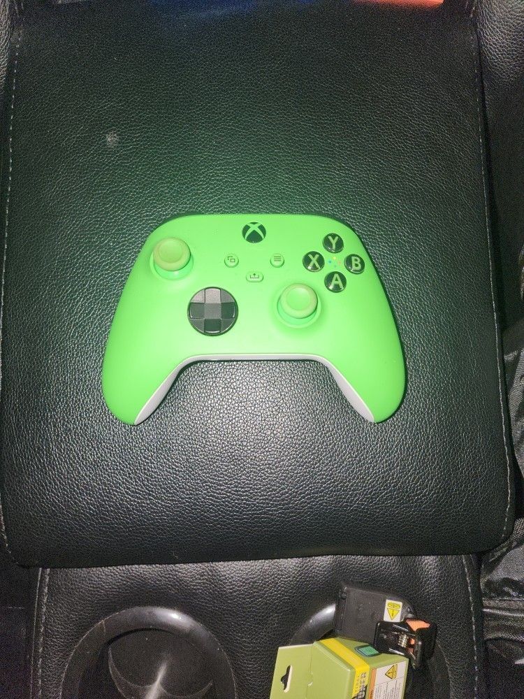 Green Xbox One Controller