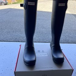 Hunter Black Rain Boots Size 8 W