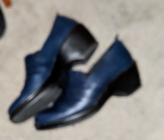 DANSKO BLUE LEATHER SHOES 