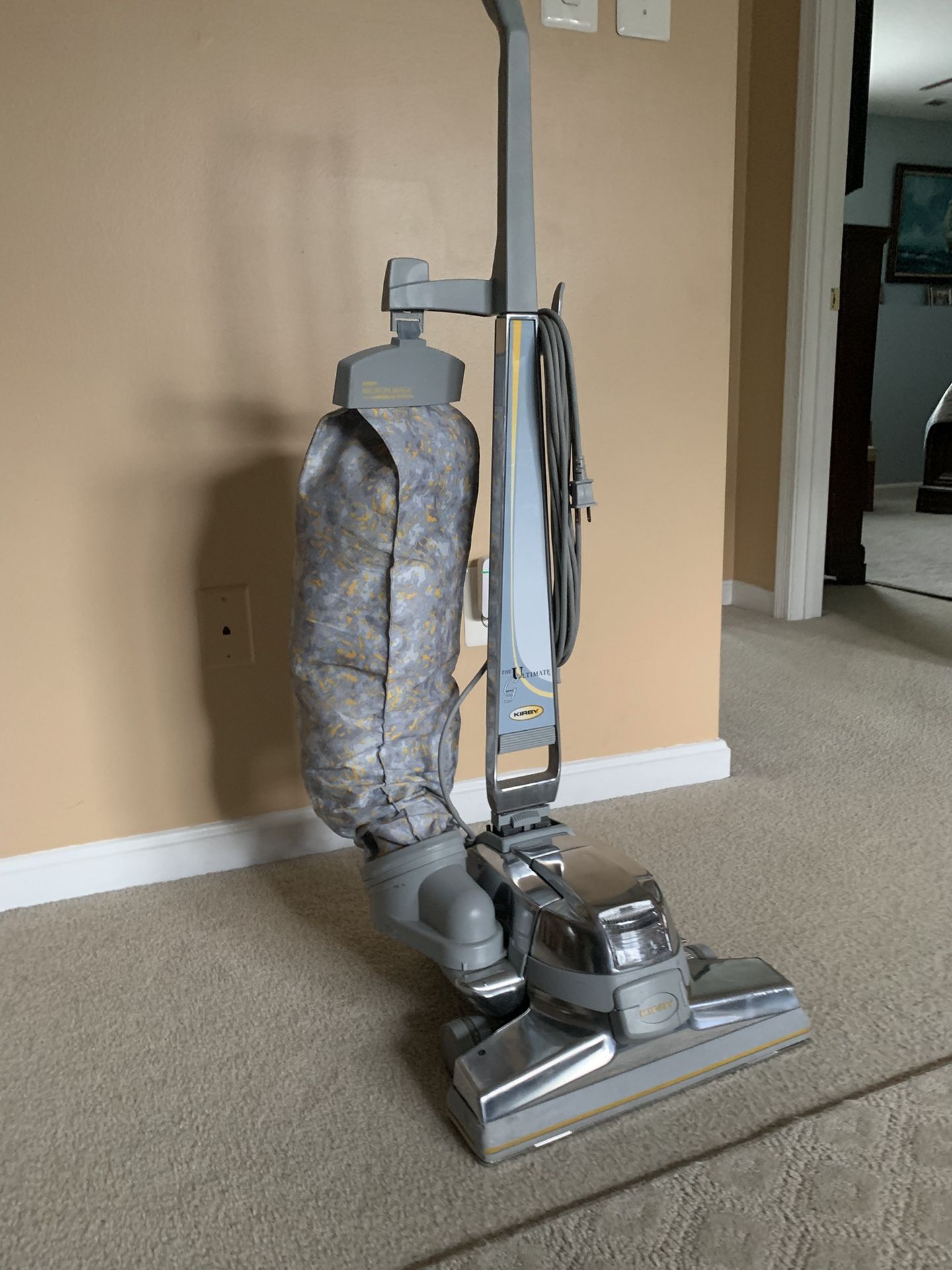 Kirby- Upright Vacuum Cleaner