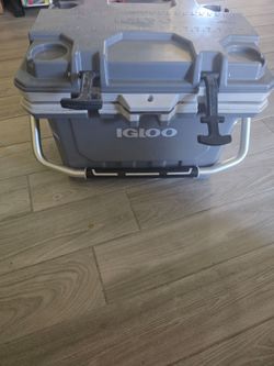 Igloo ice chest
