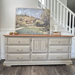 Dresser With Mirror 