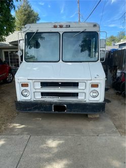 1984 Chevy p30