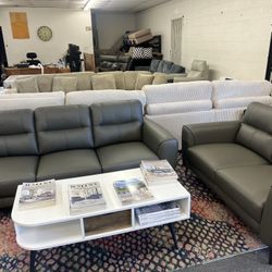 New Top Grain Genuine Leather Couch and Loveseat! Includes Free Delivery 🚚! 
