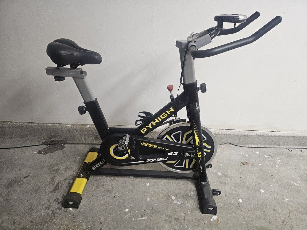 PYHIGH Stationary Exercise Bike