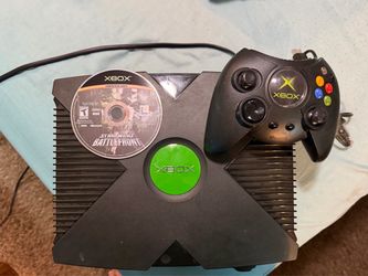 Xbox with remote and power cord and game works great