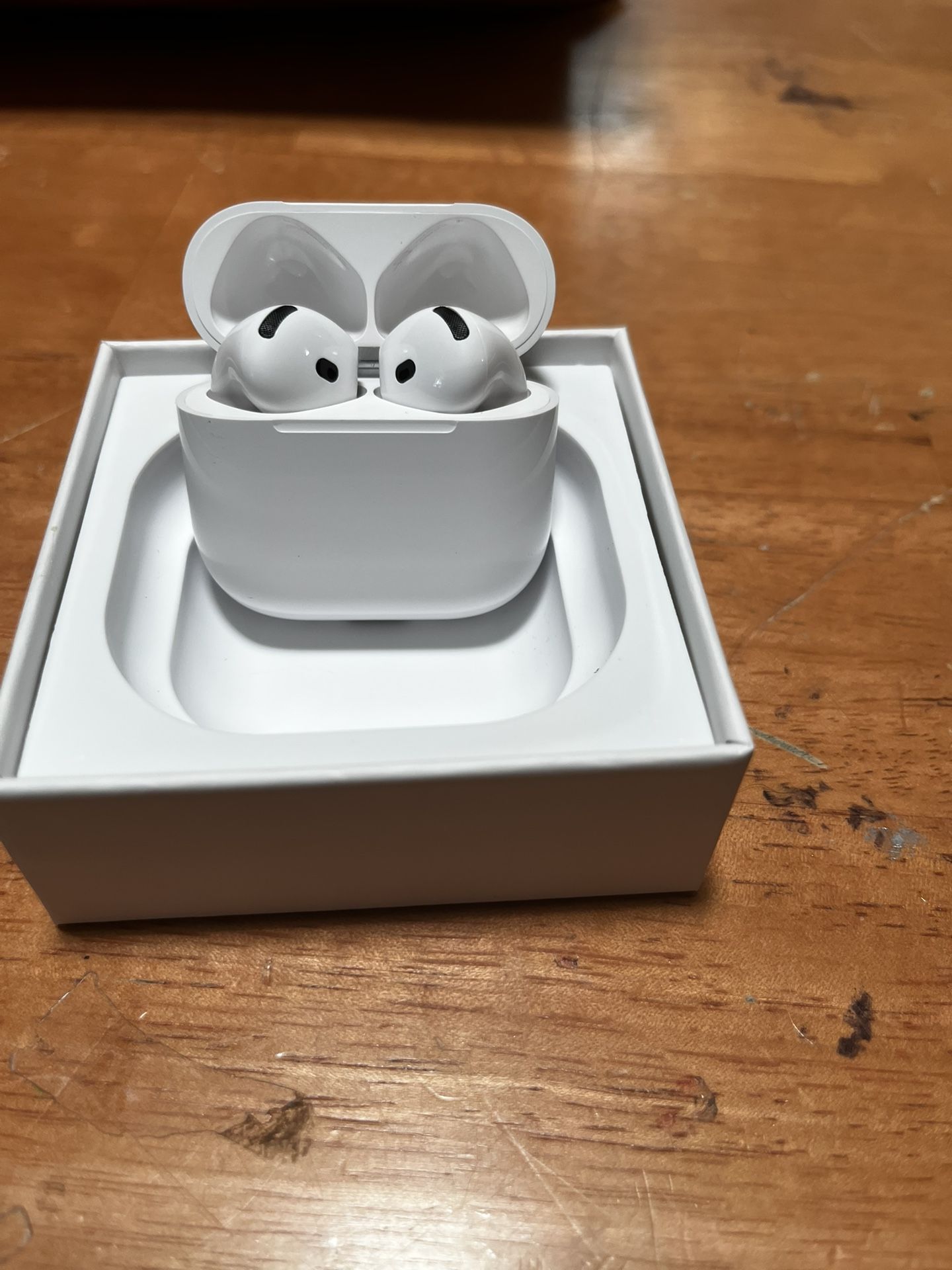 Lightly Used AirPod 4 With ANC