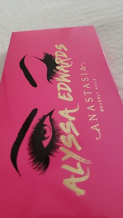 Anastasia Beverly hills Alyssa Edwards eyeshadow palette