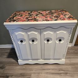 White Solid Wood Cabinet
