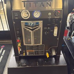 Titan 375 