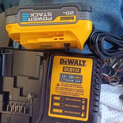 Dewalt 20v power stack with charger 