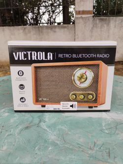 Victrola retro Bluetooth radio