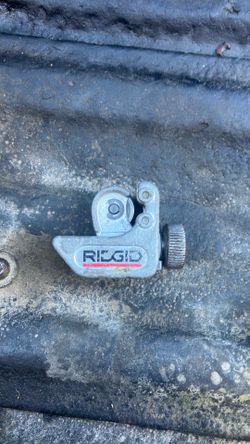 RIDGID 104 CQ tubing cutter