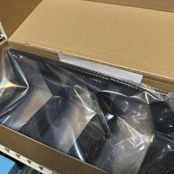 2024-2025 Ford Mustang Rear Taillight Covers.  Carbon Fiber..!!! 