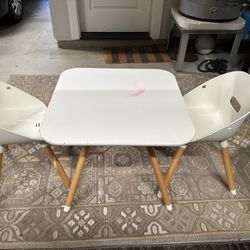 Lalo Kids Table & Chair Set