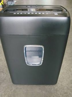 Insignia™ - 10-Sheet Crosscut Paper/CD Shredder - Black