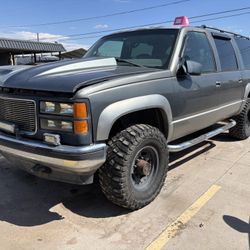 PARTS ONLY 1999 GMC Suburban 