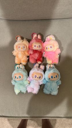Pop Mart The Monsters Big into Energy Series - Vinyl Plush Labubu