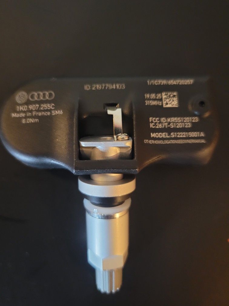 Audi/Volkswagon Genuine Oem Tpms Tire Pressure Monitoring Sensor 