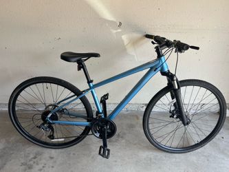 Cannondale Quick CX 4 hybrid bike size Small in great condition.