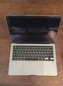 Apple MacBook Pro Laptop